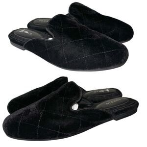 Torrid Black Velvet Quilted Mules Slip On flats Women's Size 7.5W (Wide)